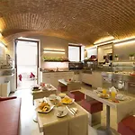 Ideale 3* Milán