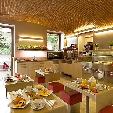 Ideale Hotel 3*