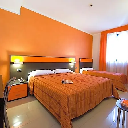 Ideale 3* Milán